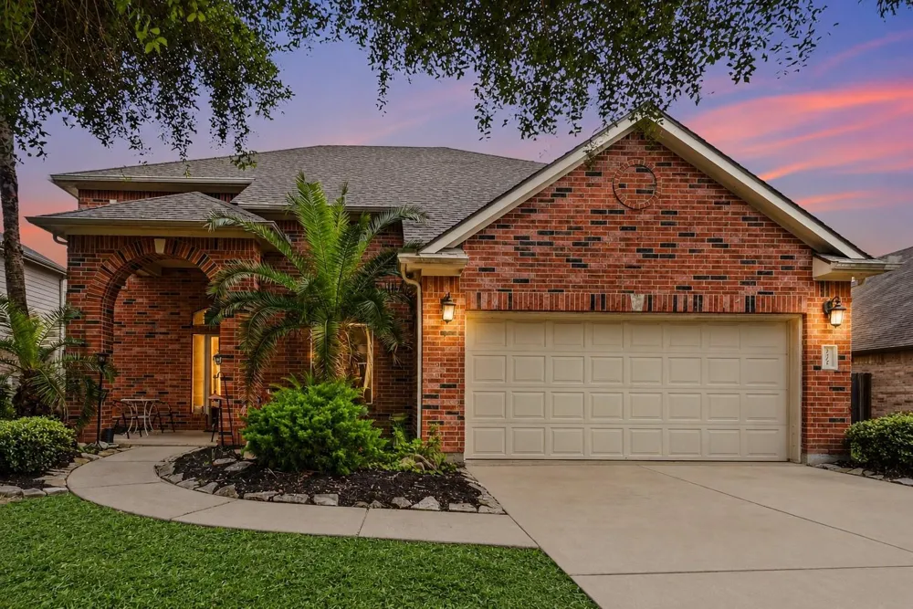 4112 S Meridian Greens Drive Dickinson, TX 77539