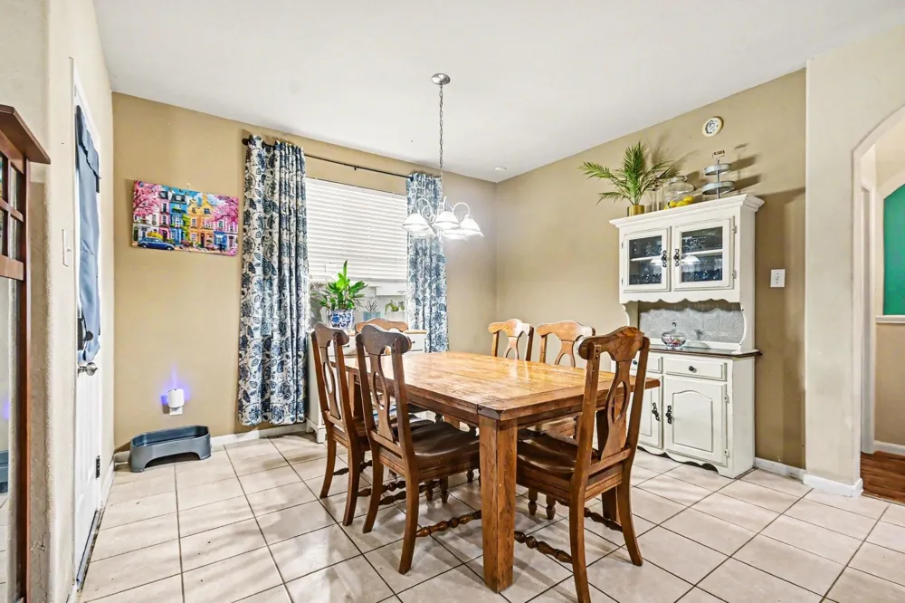 4112 S Meridian Greens Drive Dickinson, TX 77539