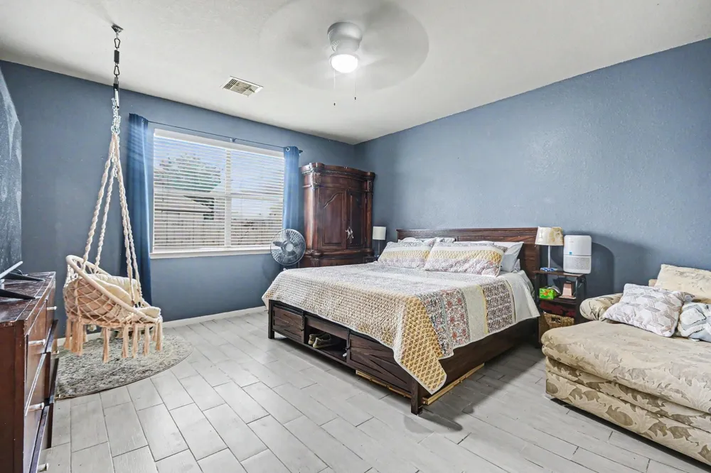 4112 S Meridian Greens Drive Dickinson, TX 77539