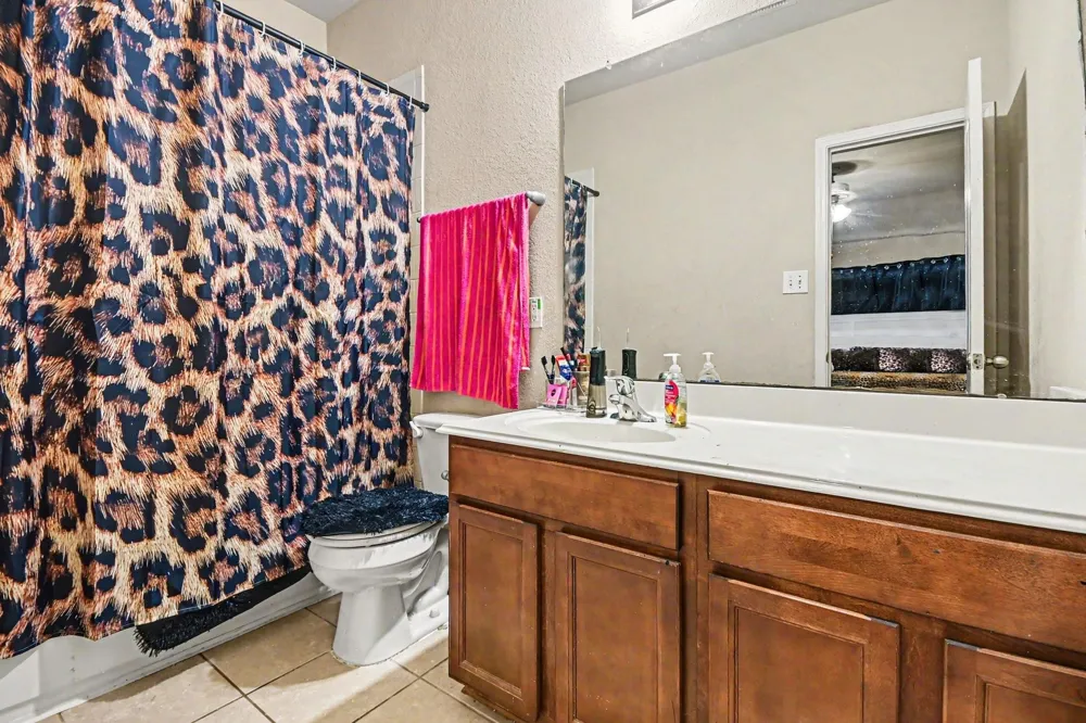 4112 S Meridian Greens Drive Dickinson, TX 77539