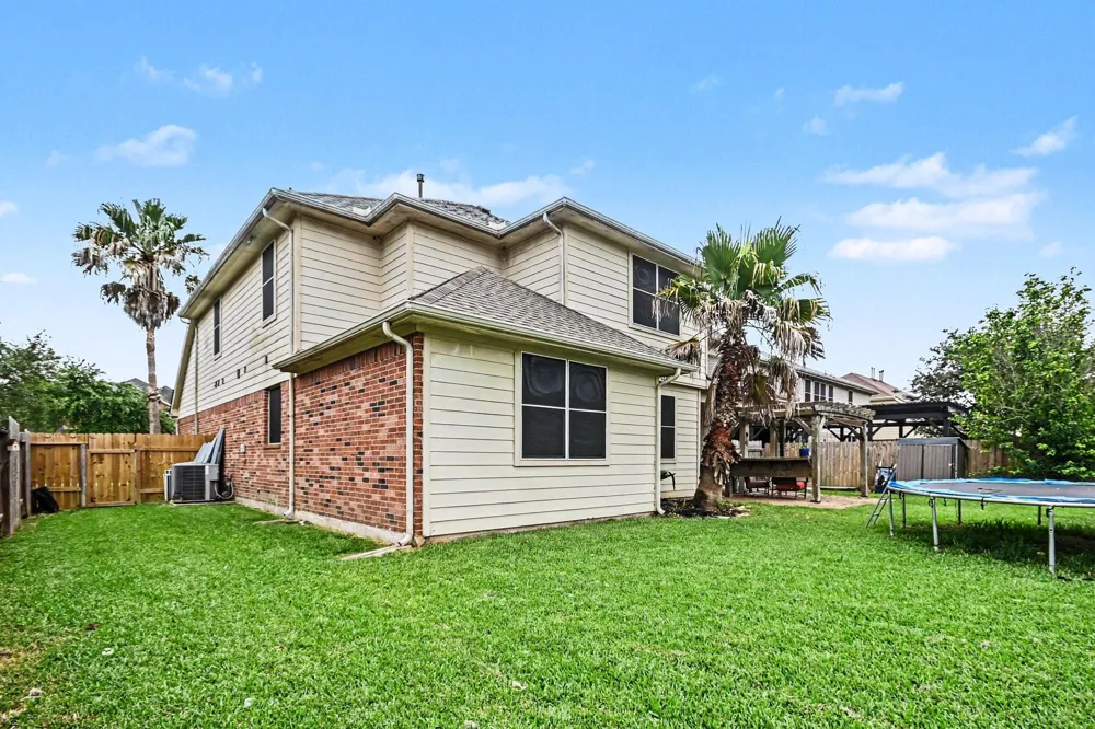 4112 S Meridian Greens Drive Dickinson, TX 77539
