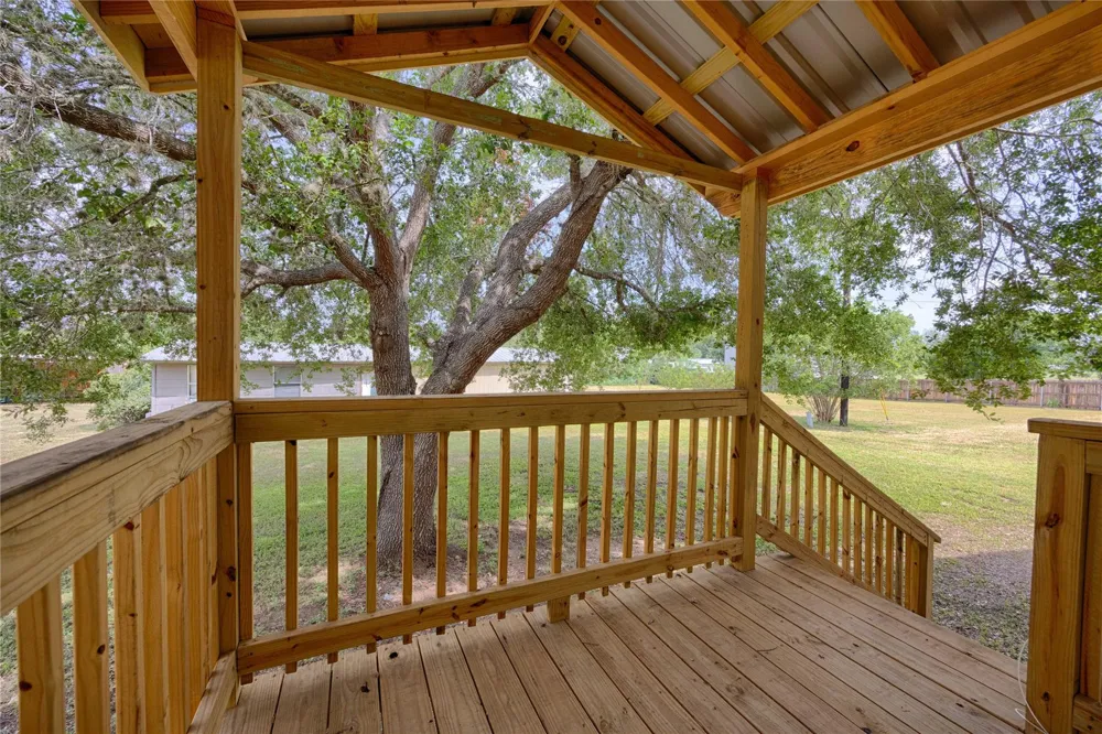 113 Thiele Drive Yoakum, TX 77995