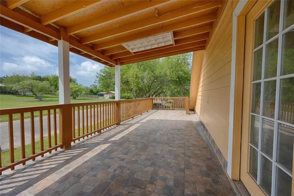113 Thiele Drive Yoakum, TX 77995