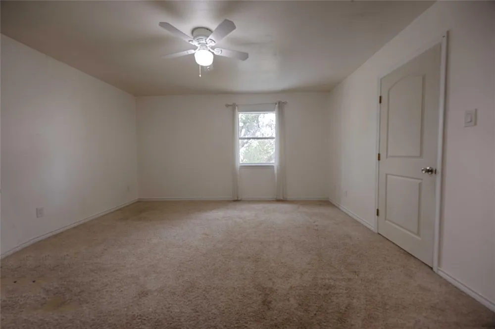 113 Thiele Drive Yoakum, TX 77995