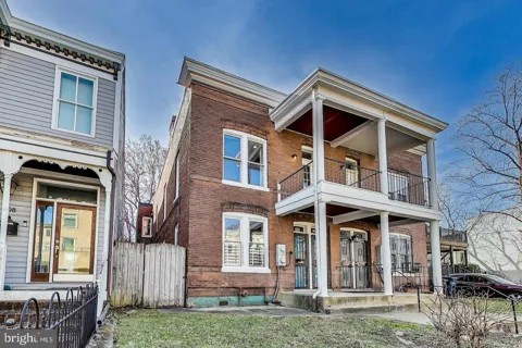 212 ELM STREET NW
