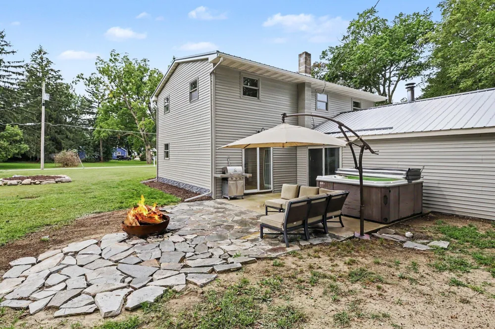 241 Morrison Street Coloma, MI 49038