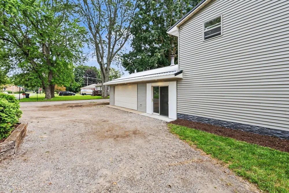 241 Morrison Street Coloma, MI 49038
