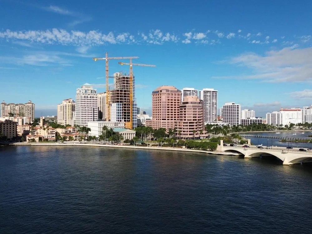 2550 PRESIDENTIAL WAY #106 West Palm Beach, FL 33401