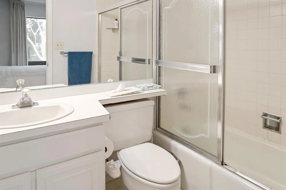 2550 PRESIDENTIAL WAY #106 West Palm Beach, FL 33401
