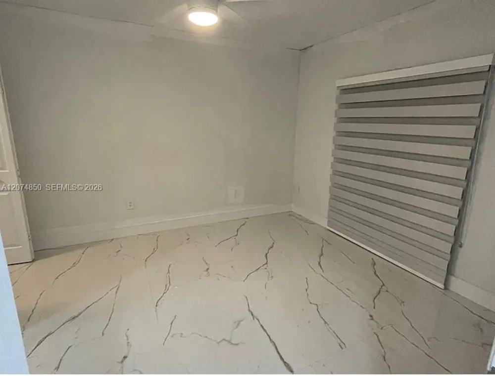 20950 SW 87th Ave #305 Cutler Bay, FL 33189