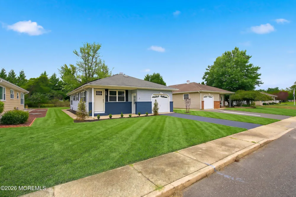 5 Le Lamentin Drive Toms River, NJ 08757