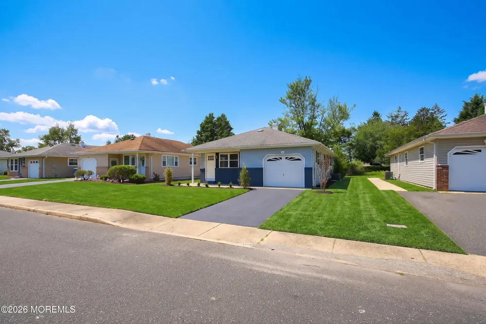 5 Le Lamentin Drive Toms River, NJ 08757