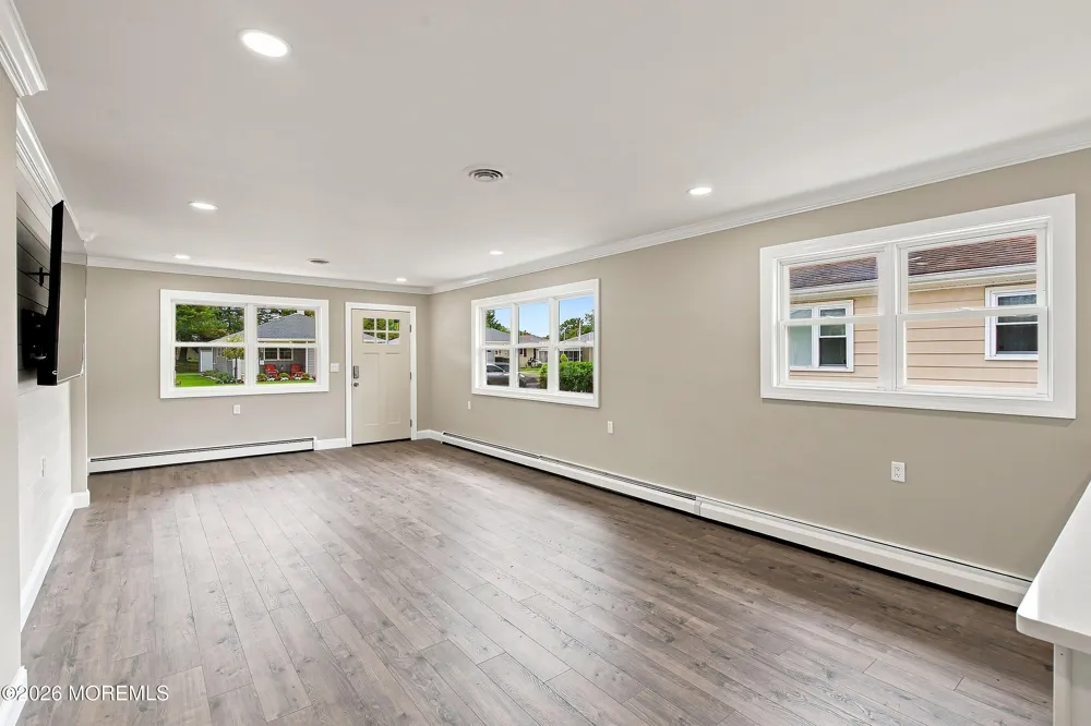 5 Le Lamentin Drive Toms River, NJ 08757