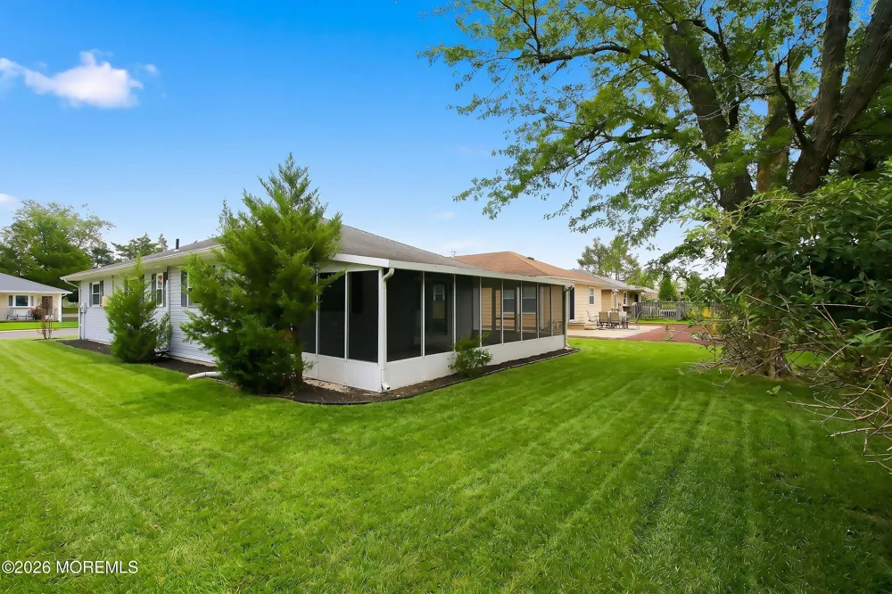 5 Le Lamentin Drive Toms River, NJ 08757