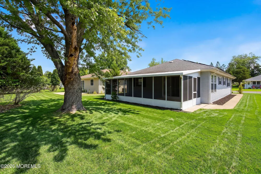 5 Le Lamentin Drive Toms River, NJ 08757
