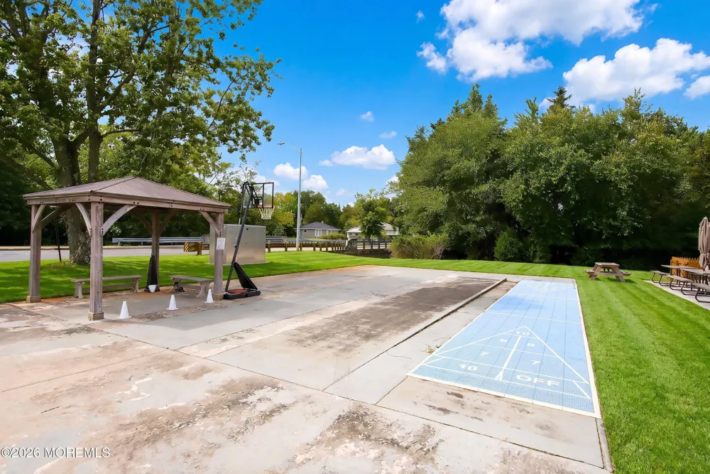 5 Le Lamentin Drive Toms River, NJ 08757