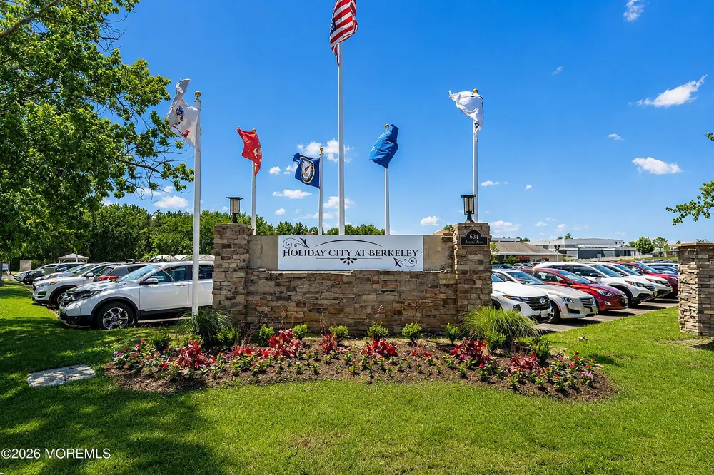 5 Le Lamentin Drive Toms River, NJ 08757