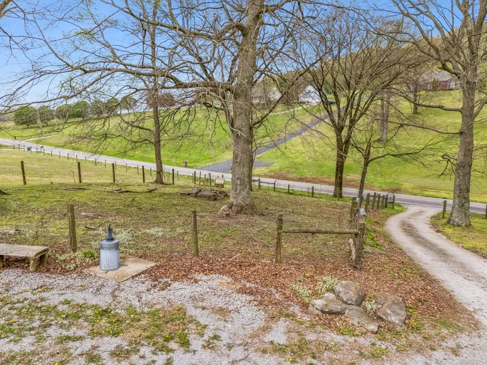 6759 Bethesda Arno Rd Thompsons Station, TN 37179