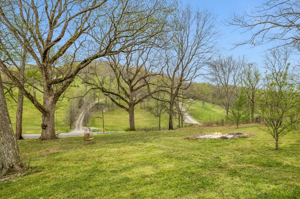 6759 Bethesda Arno Rd Thompsons Station, TN 37179