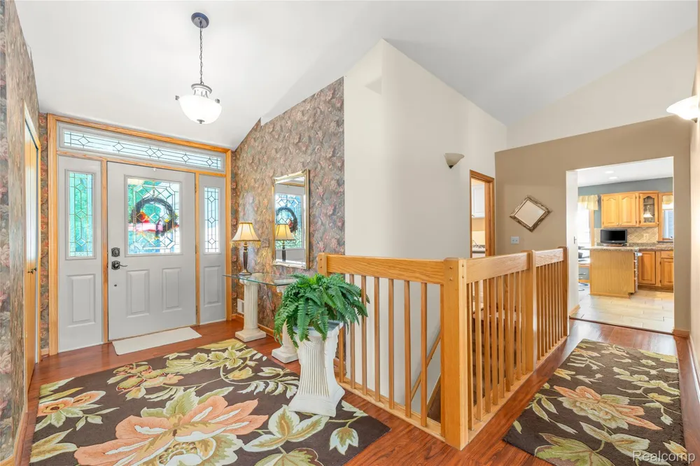 2050 Shire Court Commerce Charter Township, MI 48382