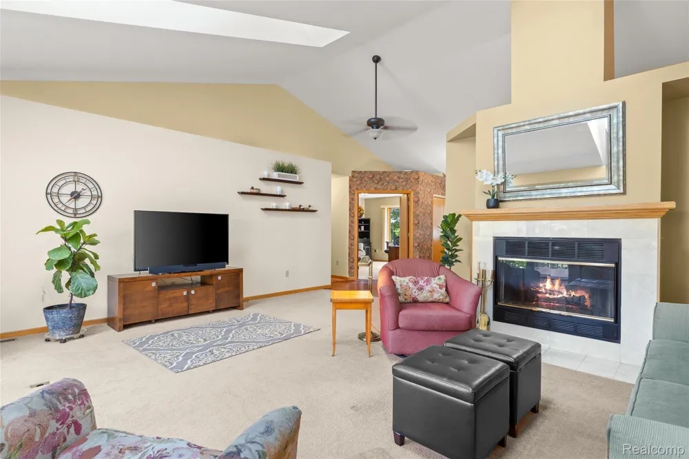 2050 Shire Court Commerce Charter Township, MI 48382