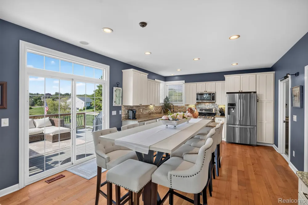 4755 S Quarry Creek White Lake Charter Township, MI 48383
