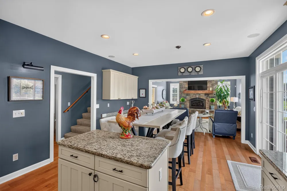 4755 S Quarry Creek White Lake Charter Township, MI 48383