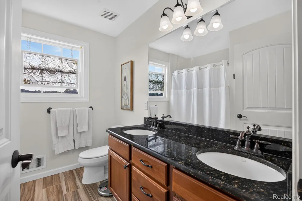 4755 S Quarry Creek White Lake Charter Township, MI 48383