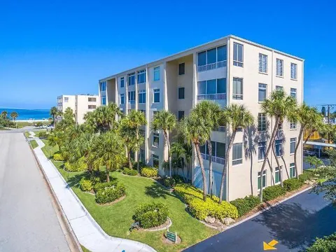 716 GRANADA AVENUE #302