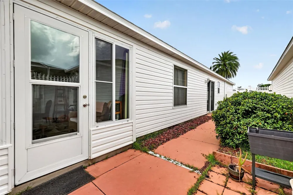 1706 FLEMINGS PLACE The Villages, FL 32162