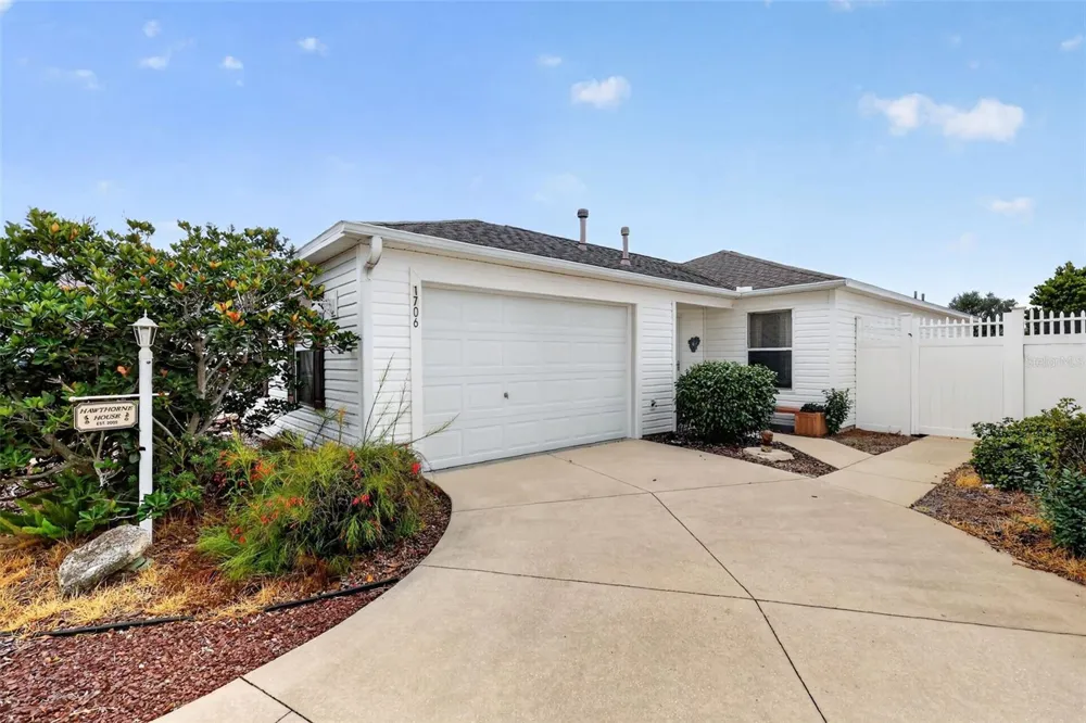 1706 FLEMINGS PLACE The Villages, FL 32162