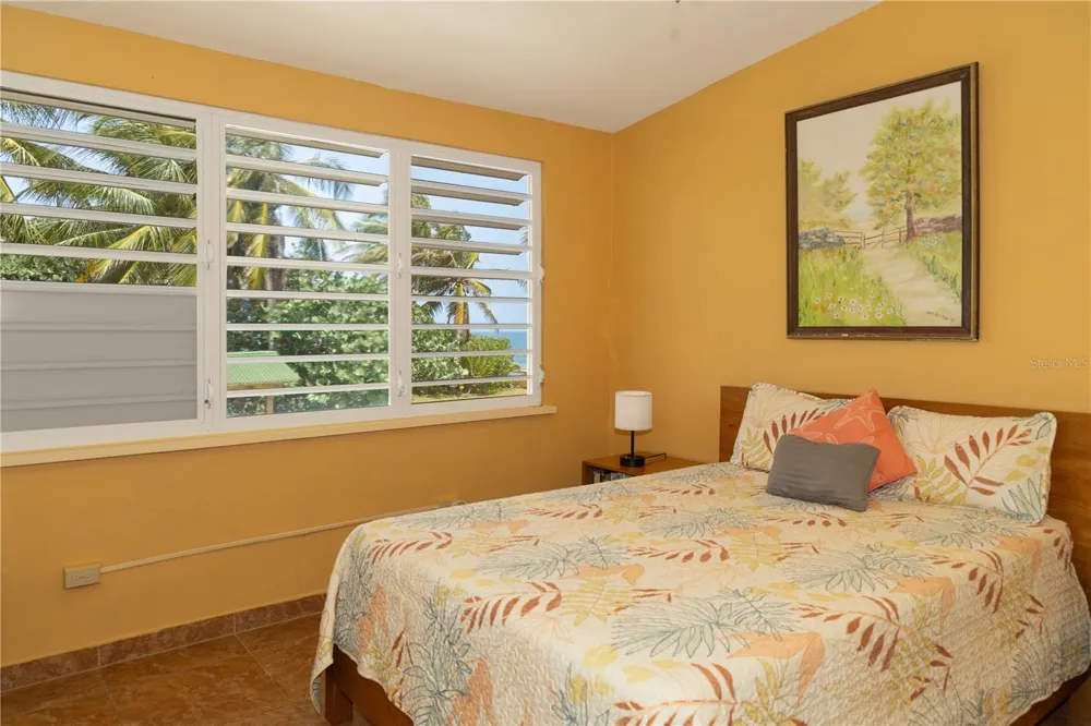 279-281 BRAVOS DE BOSTON Vieques, PR 00765