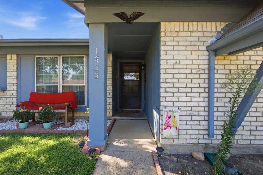 1822 Caldwell Drive Garland, TX 75041