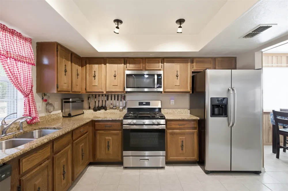 1822 Caldwell Drive Garland, TX 75041