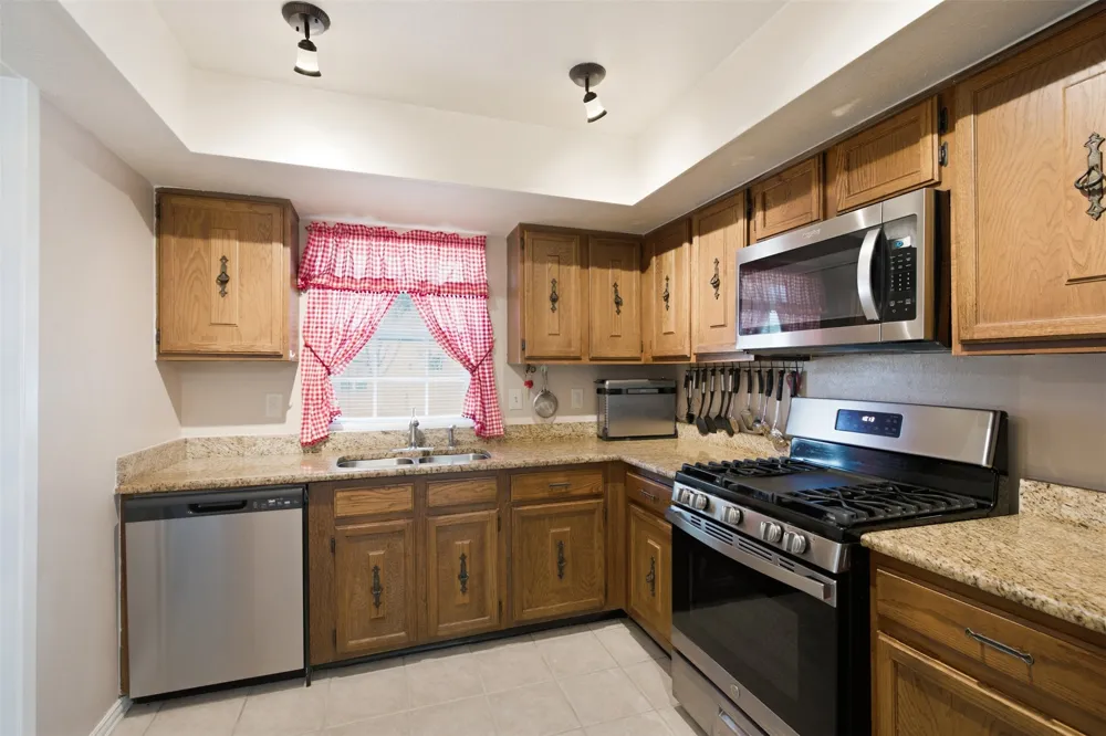 1822 Caldwell Drive Garland, TX 75041