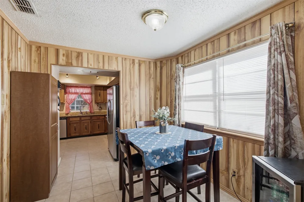 1822 Caldwell Drive Garland, TX 75041