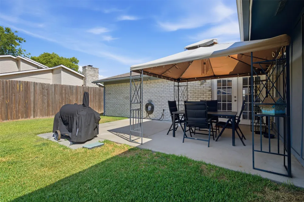 1822 Caldwell Drive Garland, TX 75041
