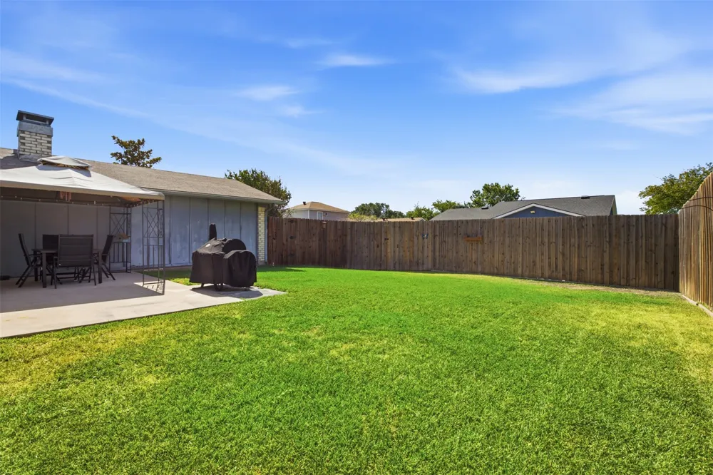 1822 Caldwell Drive Garland, TX 75041