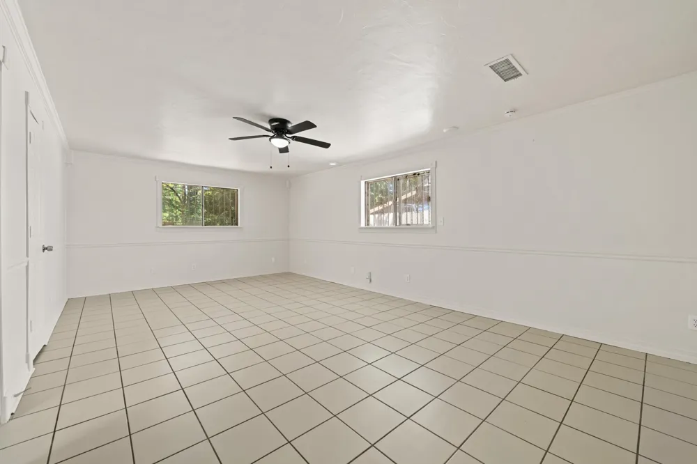 215 Johnson Drive Duncanville, TX 75116
