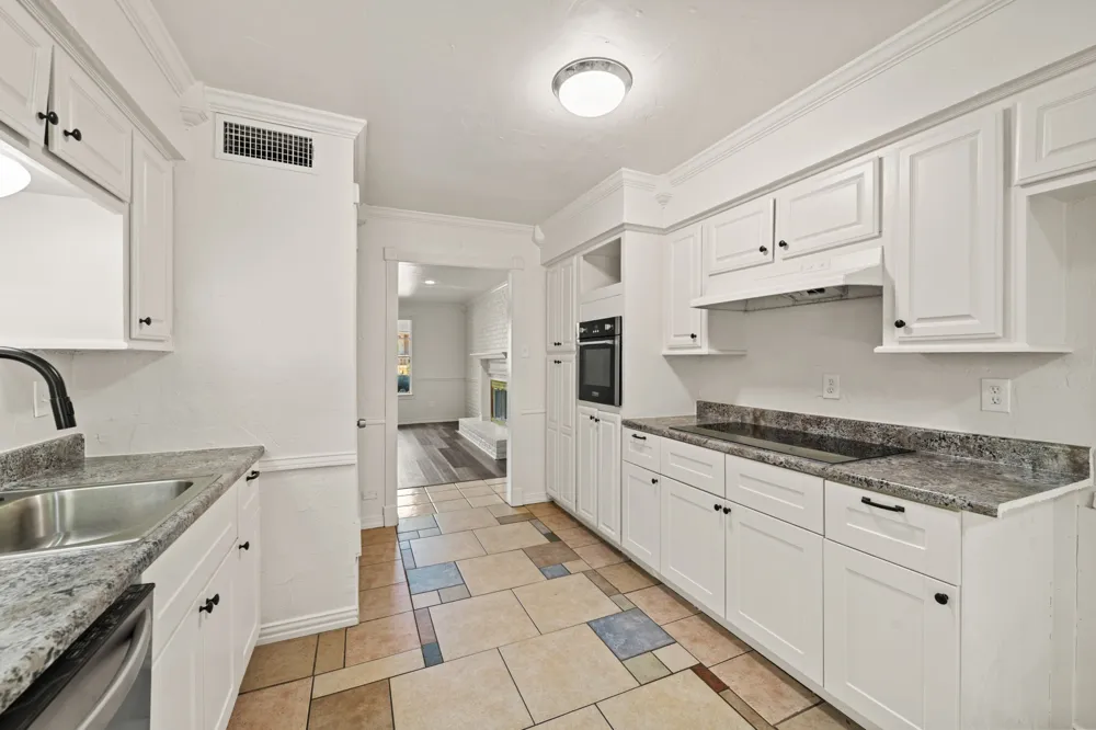 215 Johnson Drive Duncanville, TX 75116