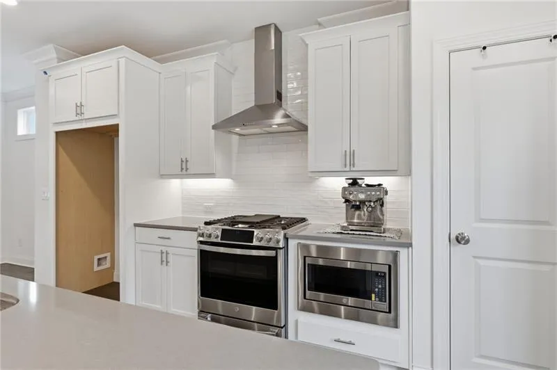 835 Green Sapling Trail Suwanee, GA 30024