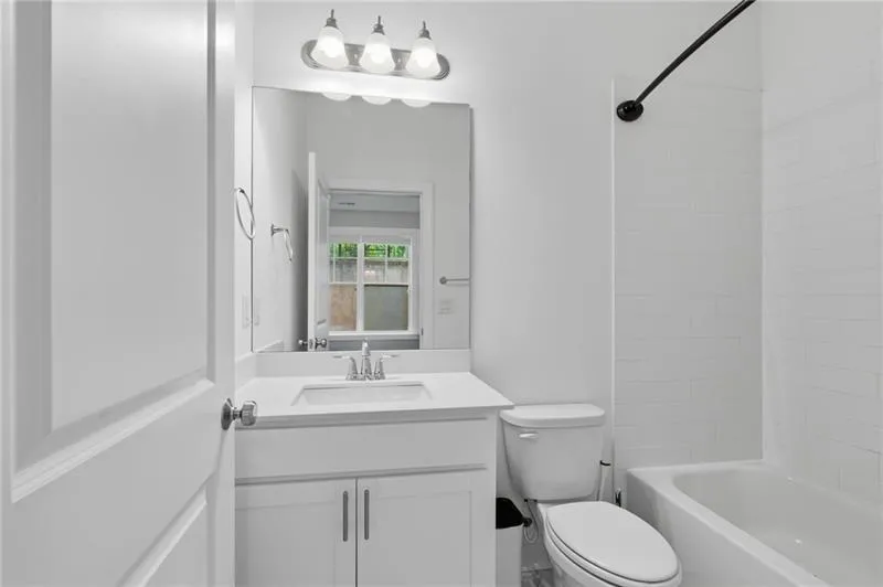 835 Green Sapling Trail Suwanee, GA 30024