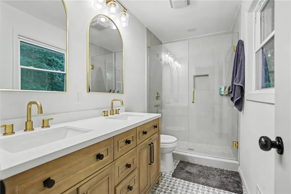 55 Dixon Street Newnan, GA 30263