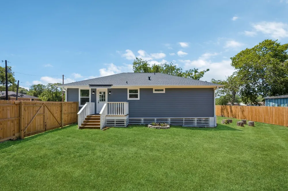514 W Wilkins Street Brenham, TX 77833