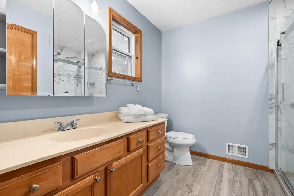9395 S Vankal Street Mattawan, MI 49071