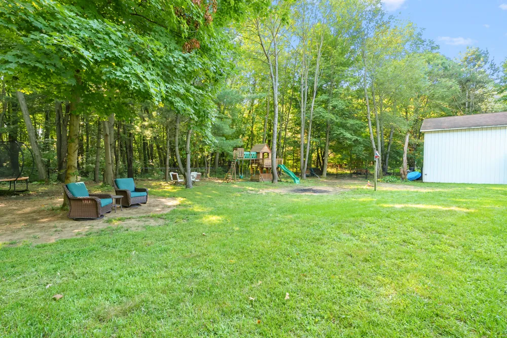 9395 S Vankal Street Mattawan, MI 49071
