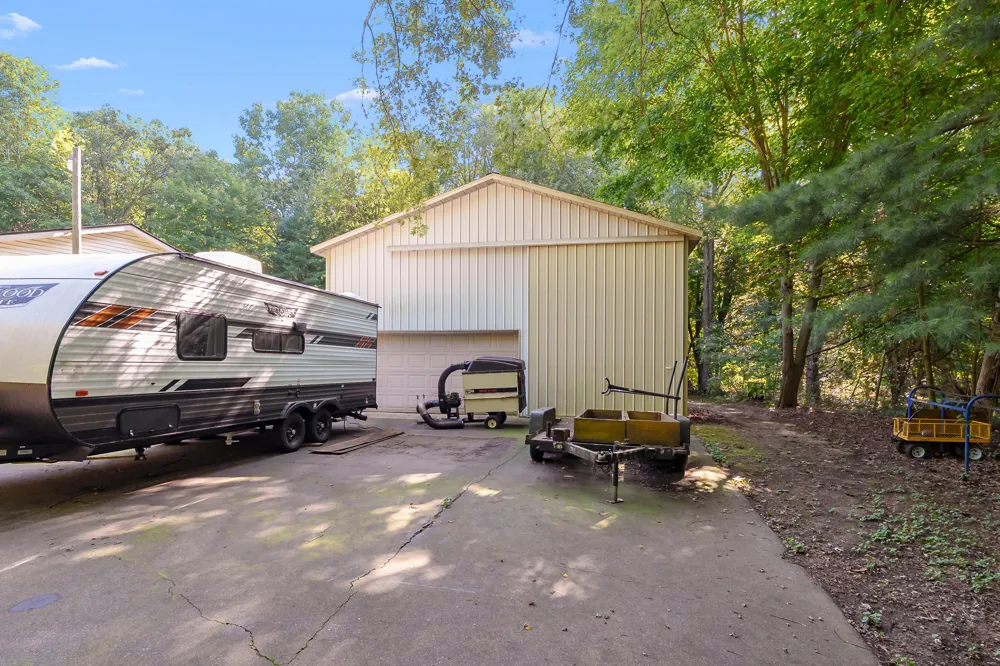 9395 S Vankal Street Mattawan, MI 49071