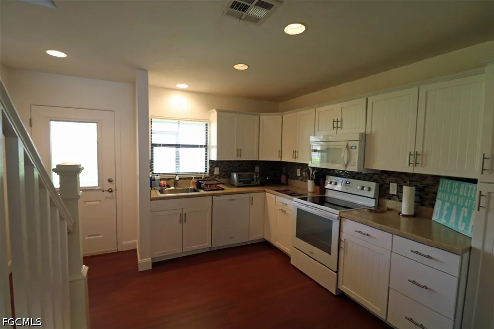 Eaton Gardens Lane #2 Fort Myers, FL 33919