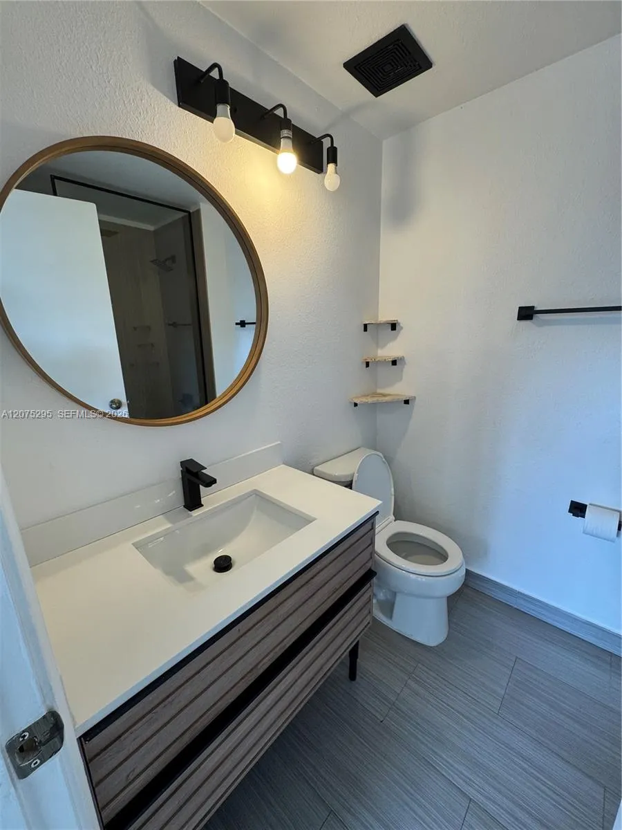 8207 San Carlos Cir #8207 Tamarac, FL 33321