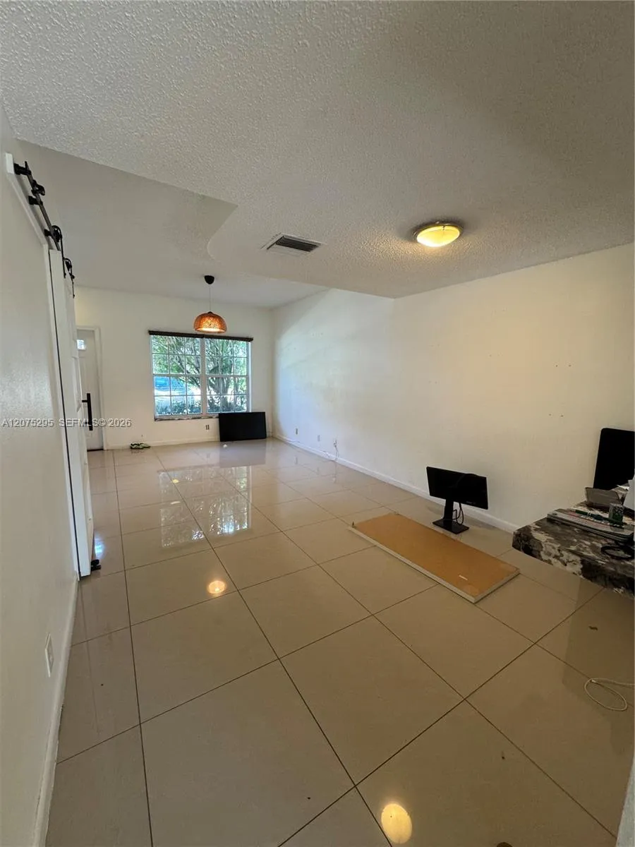 8207 San Carlos Cir #8207 Tamarac, FL 33321